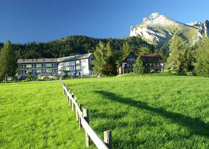 Kurhaus Sunnehus فندق *